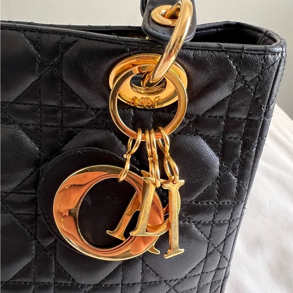 ❌❌SOLD❌❌Authentic Christian Lady Dior Medium Lambskin Handbag - Picture 4 of 16